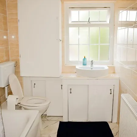 The Hathway Walk Holiday home